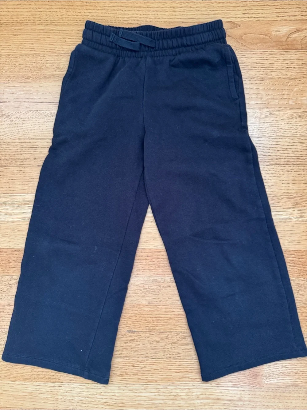 GAP Kids Non Logo Wide Leg Sweatpants in True Black